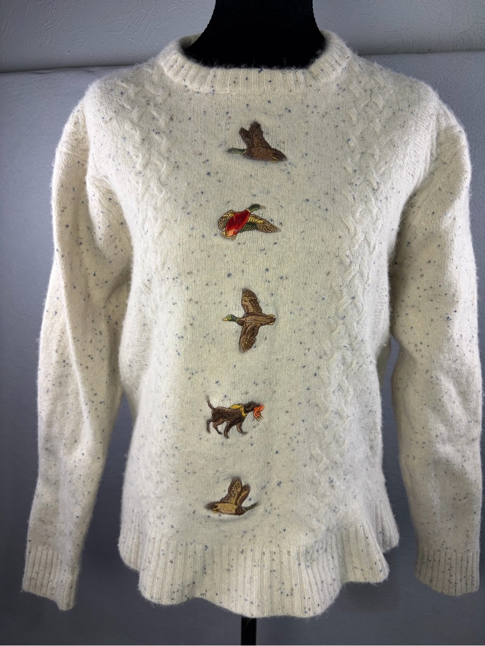 Vintage Cremieux Cream Lamb’s Wool Cable Knit Sweater FITS LIKE A SMALL